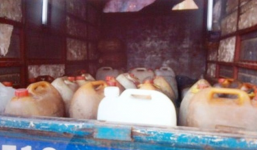 Đường dây trộm cắp xăng máy bay: Bắt thêm hai nghi can